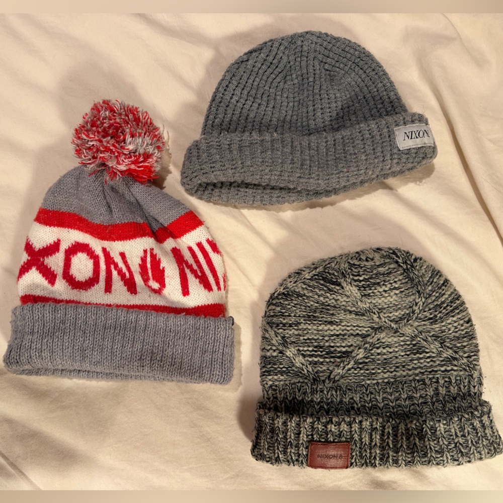 Nixon beanie set of 3 gray and red